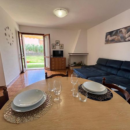 Private Apartment With Garden Cannigione Esterno foto