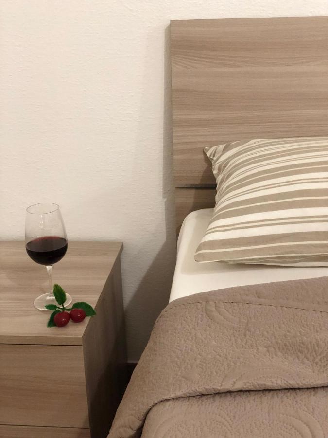 Private Apartment With Garden Cannigione Esterno foto